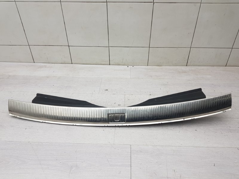 Накладка задней панели Audi Q7 2007 4L BAR 4L0864483 Б/У