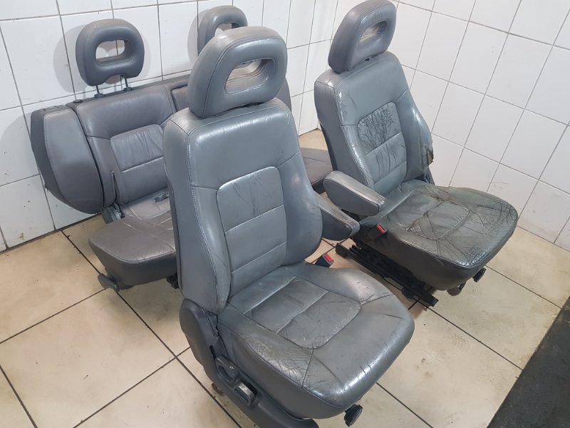 Комплект сидений Pajero 1995 2 6G74 Комплект сидений Pajero 1995 2 6G74