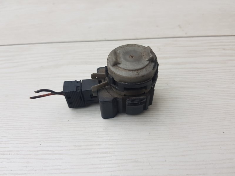 Кнопка КикДаун Mercedes ML430 1998 W163 M113 A1635450214 Б/У