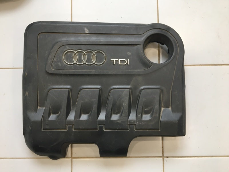 Крышка ДВС декоративная Audi Q3 2011-2018 8U 03L103925S контрактная