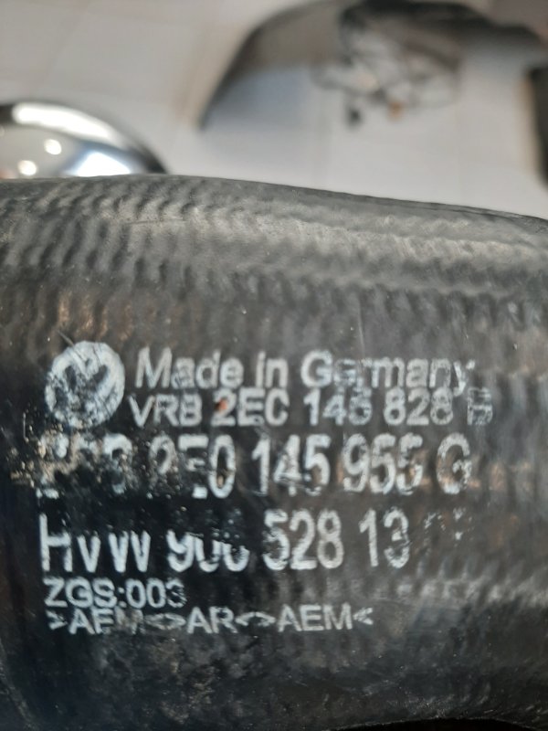 Патрубок интеркулера Volkswagen Crafter 2E