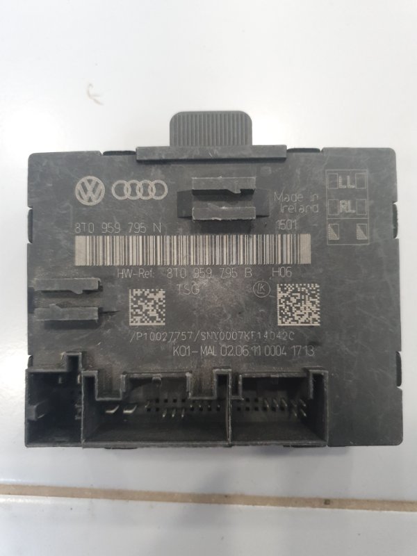 Блок управления двери задний Audi A4 2007-2015 8K 8T0959795Q контрактная