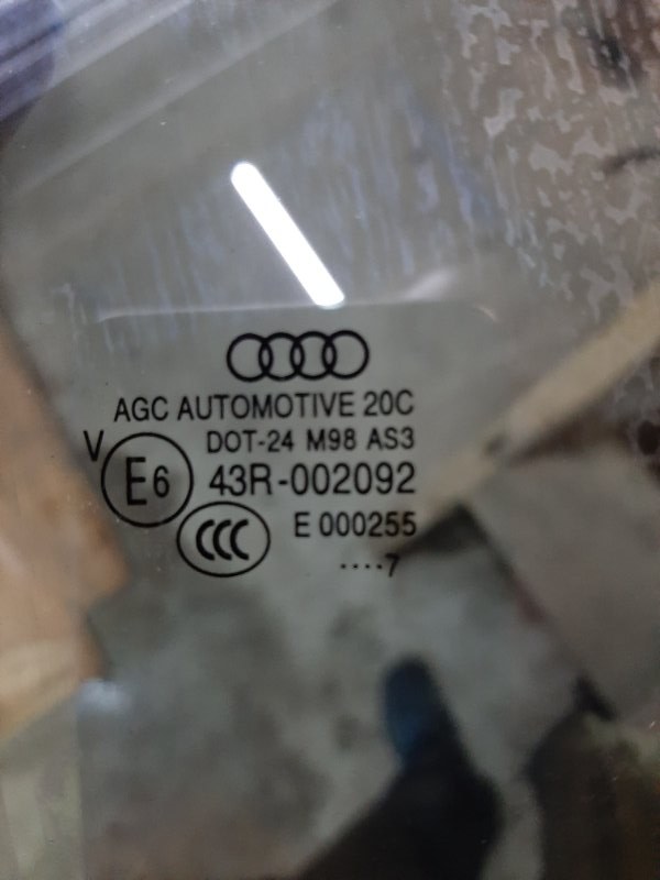 Стекло двери заднее правое Audi Q7 4M 3.0 CRT