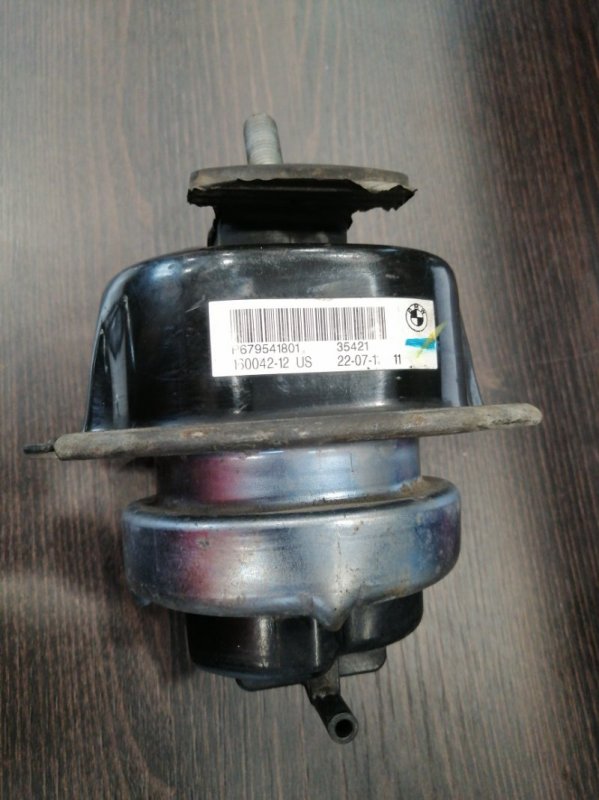 Опора ДВС передняя BMW X5 2006-2013 E70 22116795418 контрактная