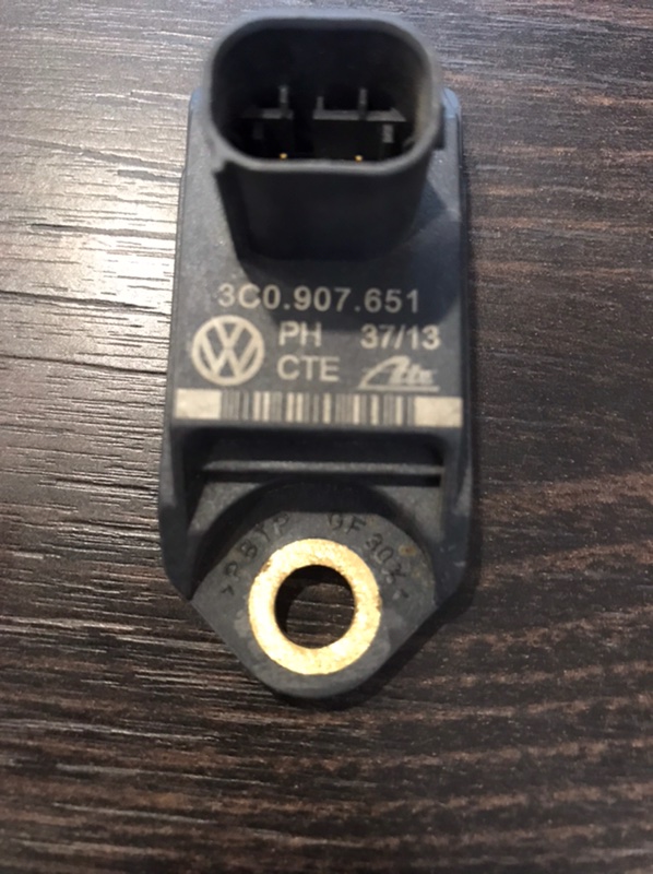 Датчик ускорения Volkswagen Golf 1K