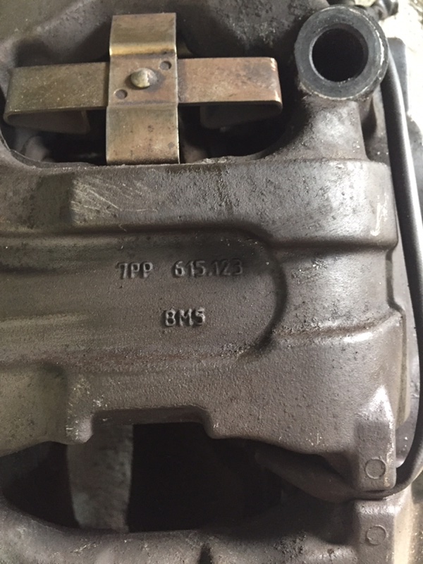 Суппорт тормозной передний правый Cayenne 2010-2018 958 3.0 TDI