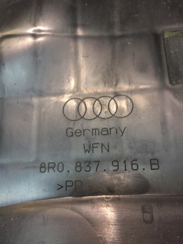 Заглушка двери передняя правая Audi Q5 8R 3.0D CCW