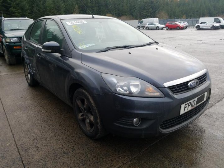 Машинокомплект FORD FOCUS 2 2010 Хэтчбек 5 дверей 1.6 бензин 100 л.с. контрактная