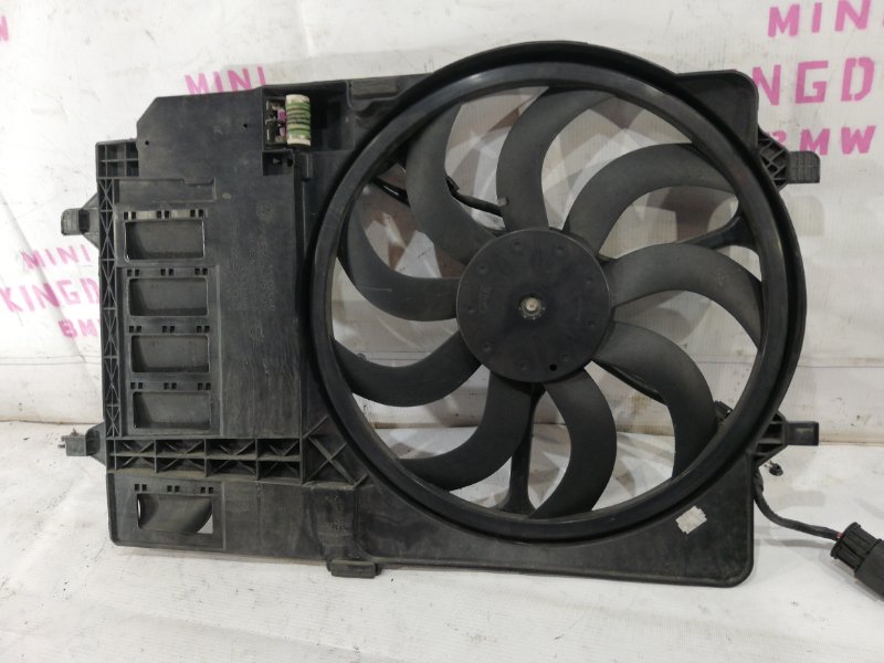 Вентилятор радиатора MINI Cooper S R53 17101475577 контрактная