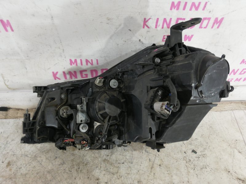 Фара передняя правая M35 Y50 VQ35DE Фара передняя правая M35 Y50 VQ35DE