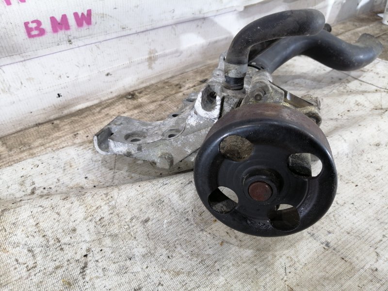Помпа X-trail T31 MR20 Помпа X-trail T31 MR20