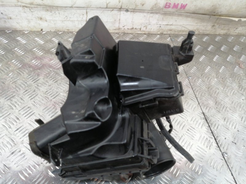 Корпус воздушного фильтра Teana 2012 J32 VQ25DE Корпус воздушного фильтра Teana 2012 J32 VQ25DE