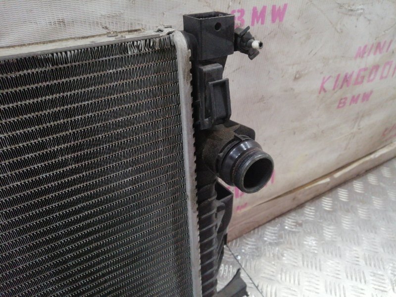 Радиатор охлаждения V70 2008 3