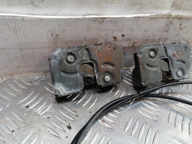 Замок капота G35 V36 Замок капота G35 V36