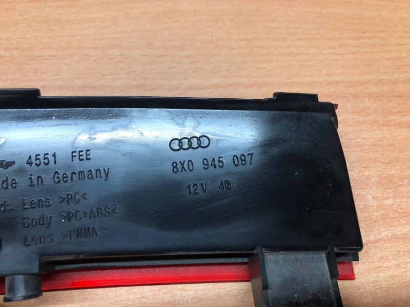Фонарь стоп-сигнала в спойлер Audi A1 8X