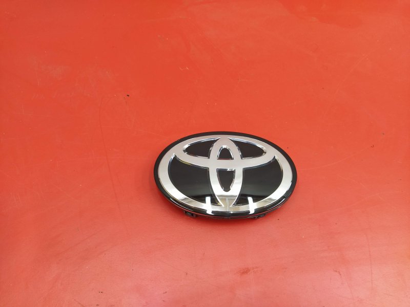 Эмблема Тойота v70. Тойота Камри значок. Toyota 53141-33130. Тойота Камри 50 передний значок. Значок камри 40