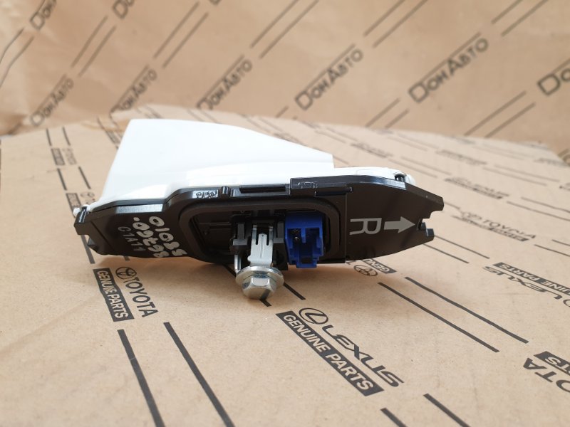 антенна toyota land cruiser 200. задний бампер tlc 200 2008. антенна ленд крузер 200. антенна бесключевого доступа ленд крузер 200. антенна ленд крузер 200.