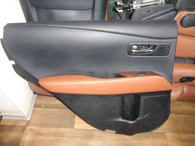 Обшивка двери задняя левая Lexus RX 2009-2015 67640-48720-C6 контрактная