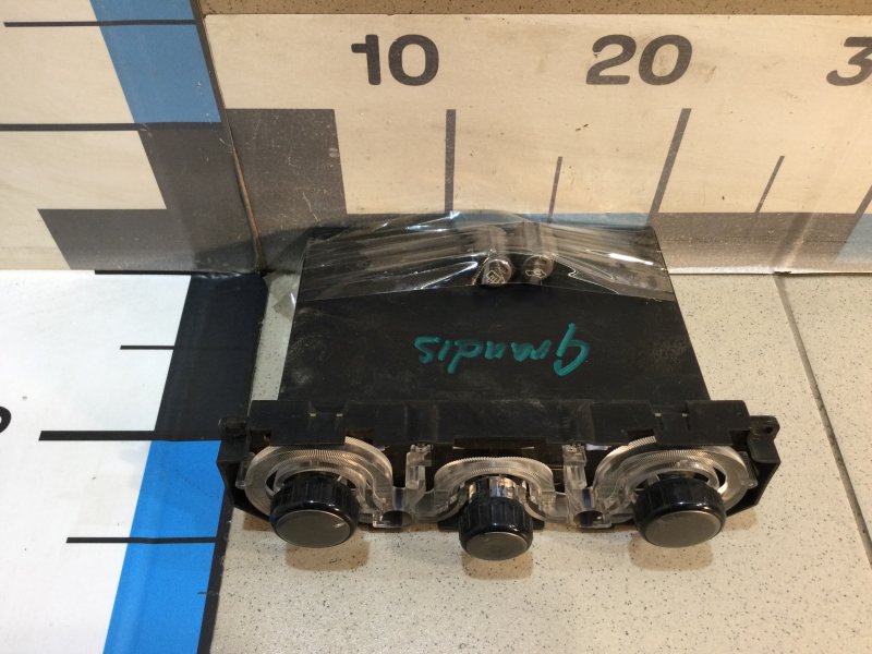 Блок управления климатической установкой Grandis 2004-2010 NA