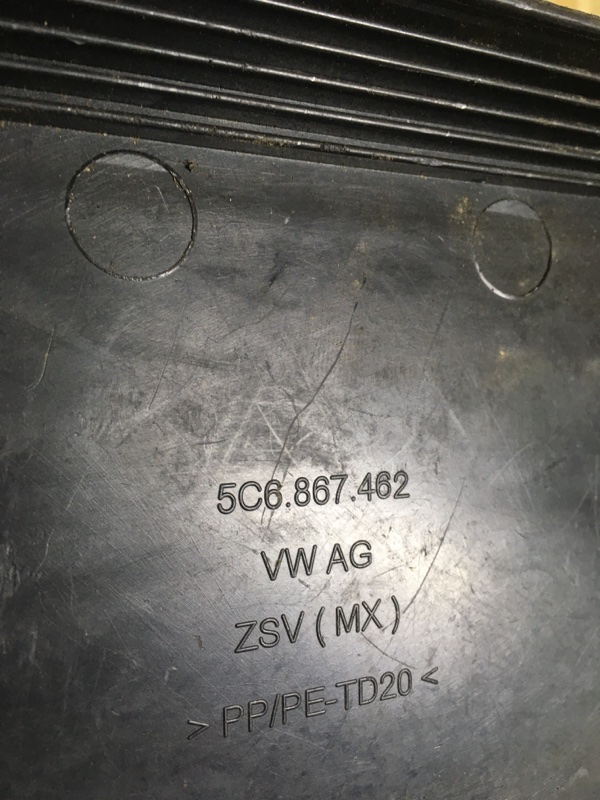 Заглушка багажника jetta 2014 седан CAX