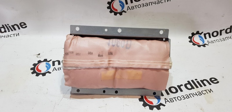 Запчасть подушка безопасности пассажира Volvo XC90 2003 Универсал 2.9 B6294T 8686592 Б/У Подушка безопасности пассажира Volvo XC90 2003 Универсал 2.9 B6294T 8686592 Б/У