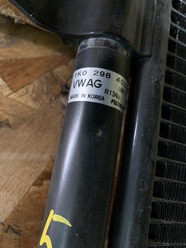 Радиатор кондиционера Golf 5 1.4 CAX