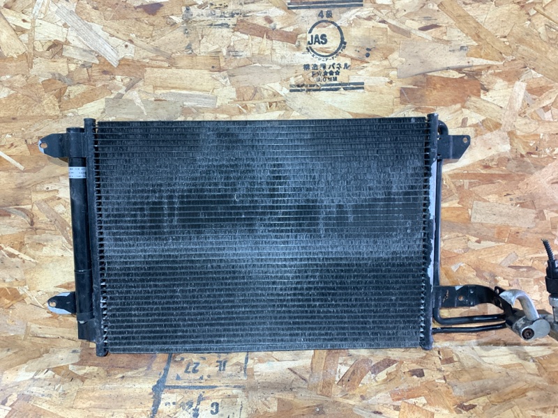 Радиатор кондиционера Volkswagen Golf 6 1.2 CBZ контрактная