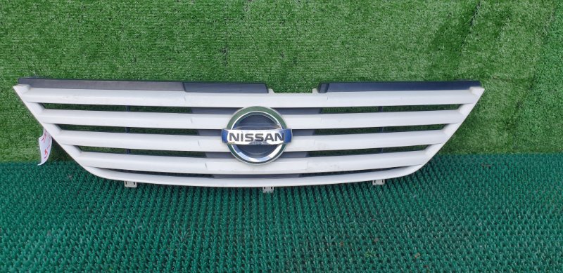 Решетка радиатора Nissan Serena TNC24 QR20DE 62310cx001 контрактная