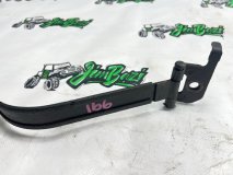 Крепление топливного бака Toyota Land Cruiser UZJ100 1999г [166] 2UZ-FE