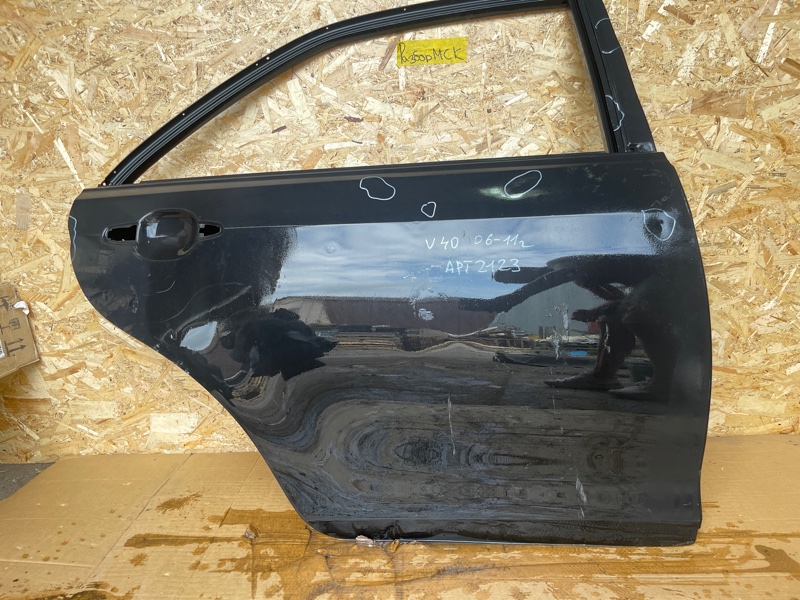 Дверь задняя правая Toyota camry 40 67003-33161