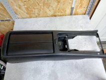 Центральная консоль Mitsubishi Diamante F47A 2001