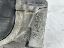 Подушка двигателя левая передняя Audi A4 B8 2013 CJEB 1.8 Gen3
