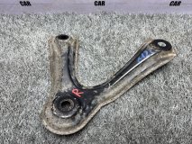 Кронштейн балки правый передний Toyota RAV4 2013 Кронштейн балки правый передний Toyota RAV4 2013