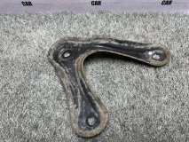 Кронштейн балки правый передний Toyota RAV4 2013 Кронштейн балки правый передний Toyota RAV4 2013