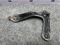 Кронштейн балки левый передний Toyota RAV4 2013 Кронштейн балки левый передний Toyota RAV4 2013