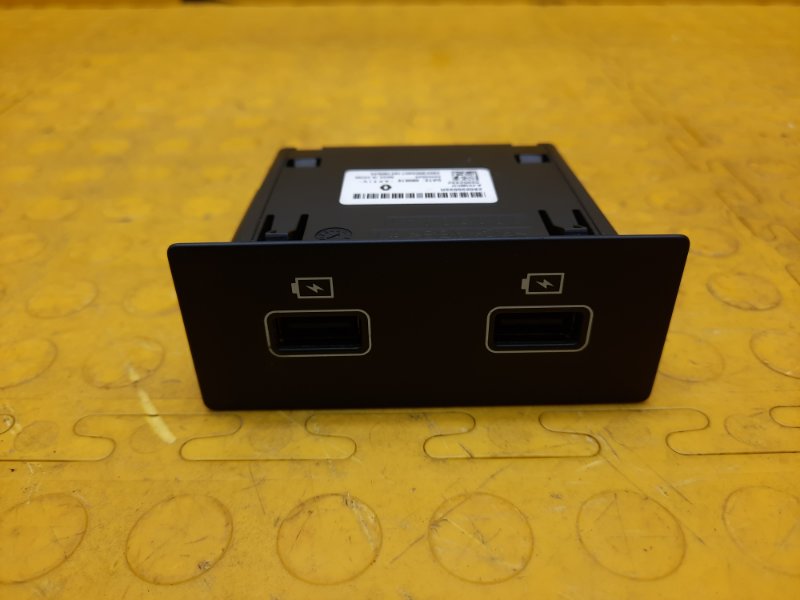 Разъем USB Renault Arkana JC H5HA 2019 (б/у)
