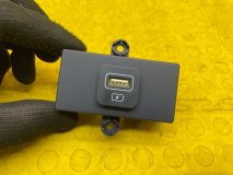 Разъем USB правый Hyundai Palisade LX2 2020 G6DN