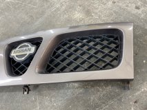 Решетка радиатора Nissan Mistral KR20 1997 TD27ETI