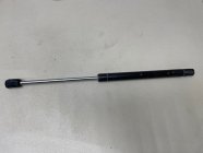 Амортизатор крышки багажника левый AUDI A8 2 поколение 2003 BFM. 4200CC / 334hp / 246kW