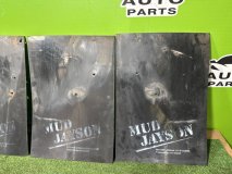 Брызговики комплект NISSAN MISTRAL R20 1996 TD27B Брызговики комплект NISSAN MISTRAL R20 1996 TD27B