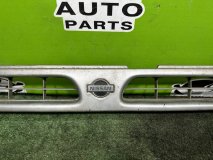 Решетка радиатора NISSAN MISTRAL R20 1996 TD27B