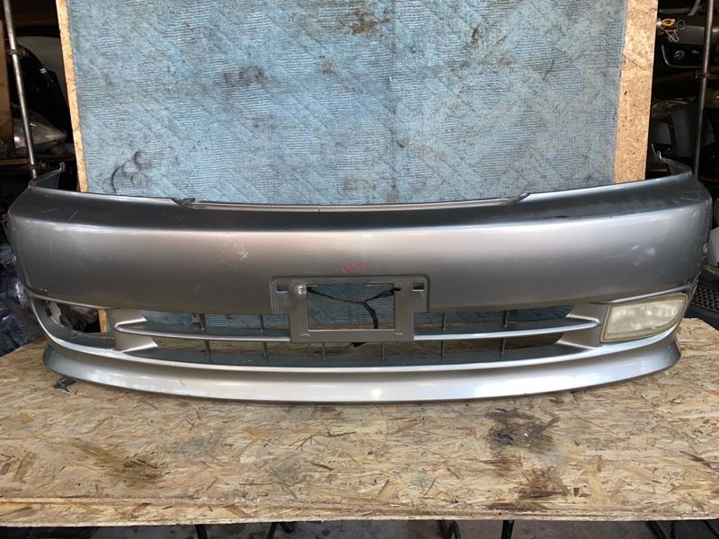 Бампер TOYOTA GRAND HIACE KCH16 перед. (1439) (б/у)