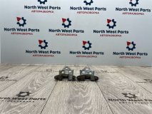 Петля двери левая передняя Mitsubishi Carisma 2002 1.6 4G92