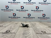 Петля двери левая передняя Mitsubishi Carisma 2002 1.6 4G92