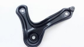 Кронштейн подрамника левый передний Toyota RAV4 44 2018 3ZRFE Кронштейн подрамника левый передний Toyota RAV4 44 2018 3ZRFE