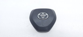 Подушка безопасности в руль Toyota RAV4 XA50 2021 M20AFKS Подушка безопасности в руль Toyota RAV4 XA50 2021 M20AFKS
