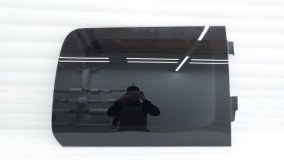Стекло кузовное глухое правое заднее Hyundai Staria US4 2021 D4HB