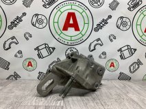 Кронштейн опоры правый Ford Fusion 5-дверный хетчбэк 2009 1.6L Zetec-S/Duratec EFI (100PS) Кронштейн опоры правый Ford Fusion 5-дверный хетчбэк 2009 1.6L Zetec-S/Duratec EFI (100PS)