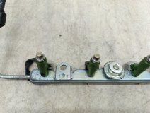 Топливная рампа в сборе Toyota Avensis t25 2007 1ZZFE