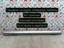 Накладка на порог правая Toyota Avensis t25 2006 1AZ-FSE